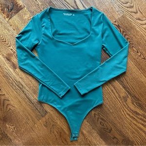 A&F Sweetheart Neckline Long Sleeve Bodysuit - LIKE NEW